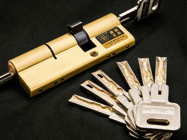 临江24小时上门开锁公司