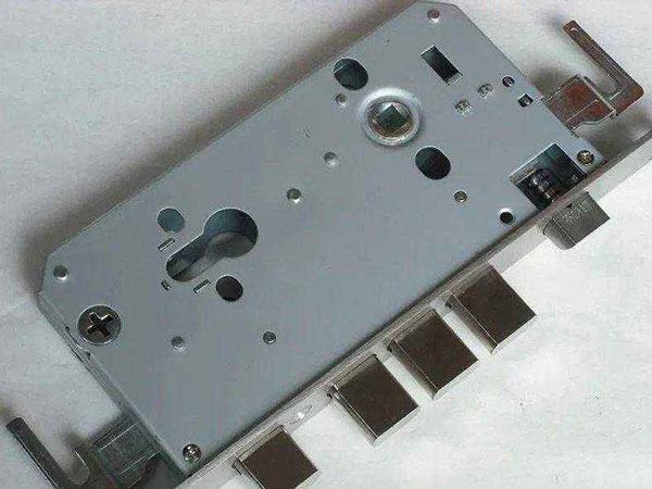 临江24小时上门开锁公司