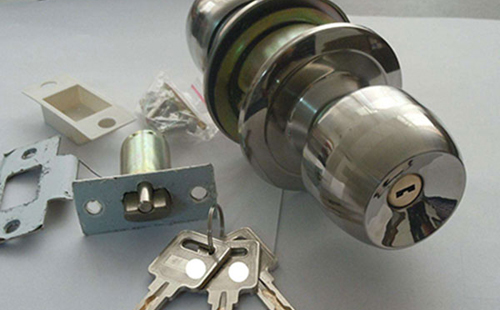 临江24小时上门开锁公司