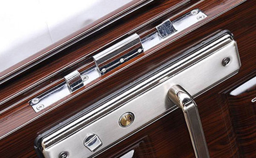 临江24小时上门开锁公司